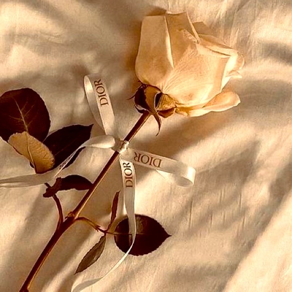 Meet your Posher, Asiya - Picture 1 of 1